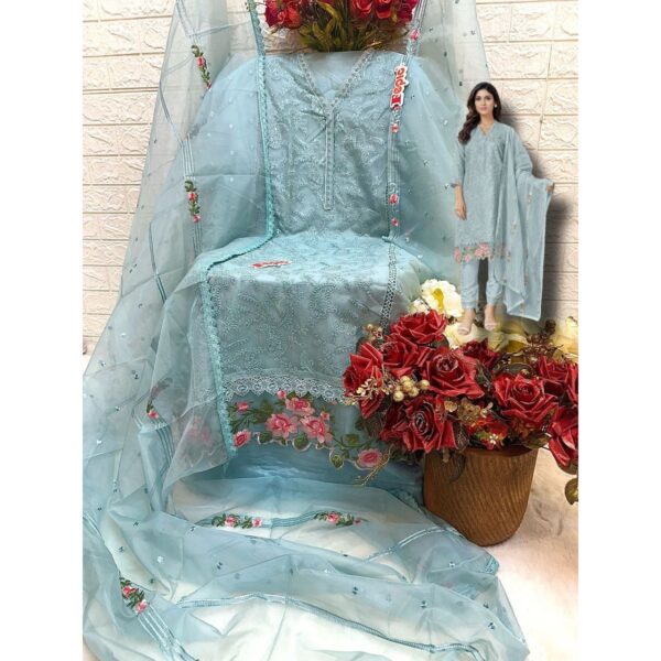 Elegant Pakistani Wedding Gown Lehenga Dupatta Dress Online – Nameera by  Farooq